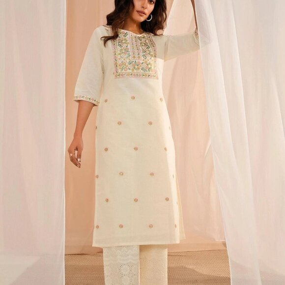 Off White Embroidered Cotton Straight Kurta, Ethnic Indian Wear, Gift for Her - Picture 2 of 4